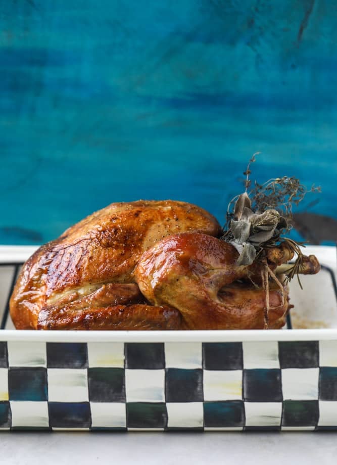 butter and wine roasted turkey with gravy I howsweeteats.com