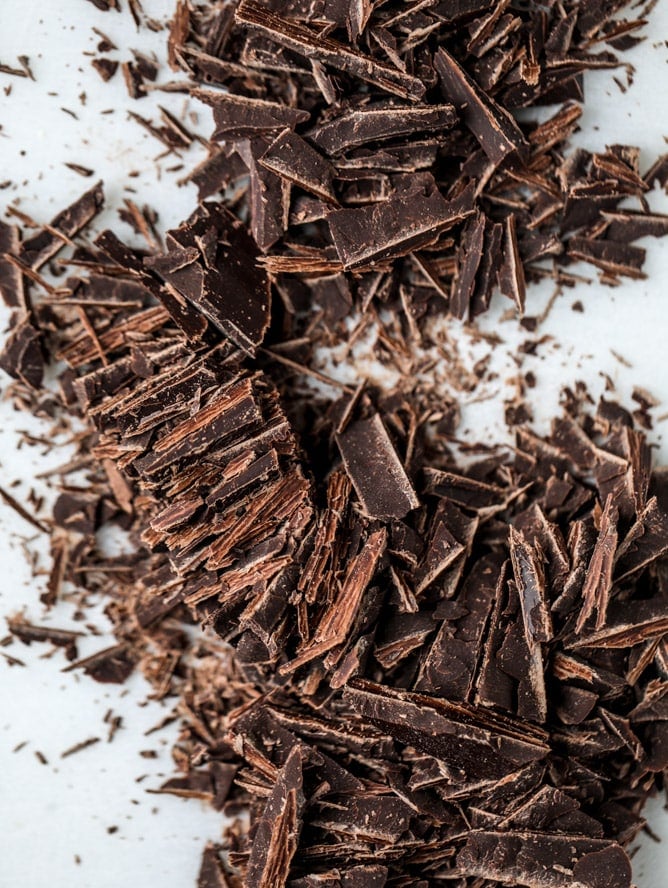 salted dark chocolate chunk cookies I howsweeteats.com