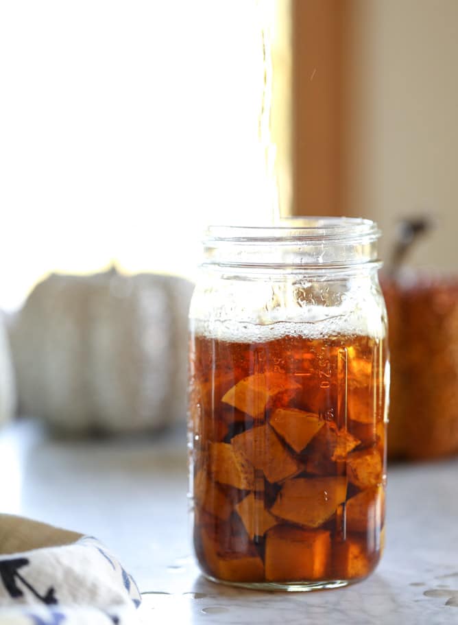 butternut squash infused bourbon I howsweeteats.com #thanksgiving #cocktails