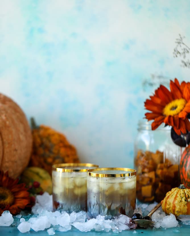 butternut squash infused bourbon I howsweeteats.com #thanksgiving #cocktails