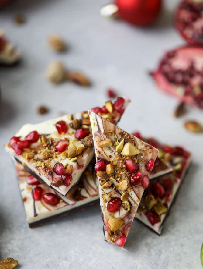pomegranate pistachio swirled chocolate bark I howsweeteats.com #chocolate #bark #pomegranate #pistachio #christmas