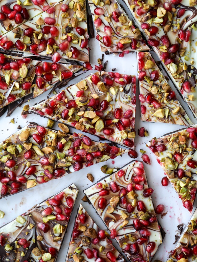 pomegranate pistachio swirled chocolate bark I howsweeteats.com #chocolate #bark #pomegranate #pistachio #christmas
