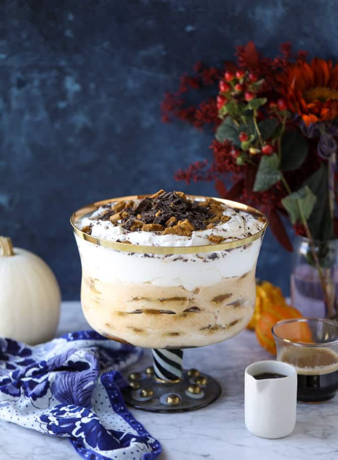 maple pumpkin gingersnap tiramisu trifle I howsweeteats.com #pumpkin #gingersnap #christmas #thanksgiving