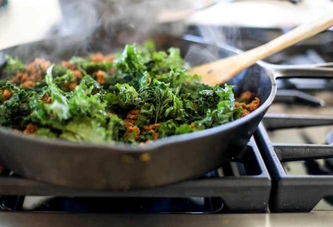 spicy sausage and kale skillet lasagna I howsweeteats.com #sausage #kale #skillet #lasagna #pasta