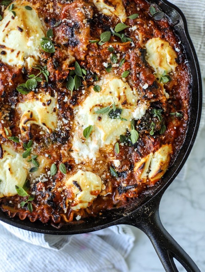 spicy sausage and kale skillet lasagna I howsweeteats.com #sausage #kale #skillet #lasagna #pasta