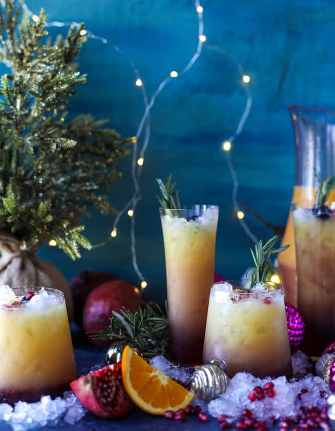 tequila christmas sunrise I howsweeteats.com #cocktails #tequila #sunrise #christmas
