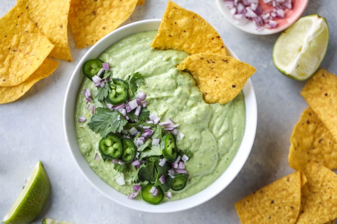 guacamole salsa I howsweeteats.com #guacamole #salsa #dip #avocado