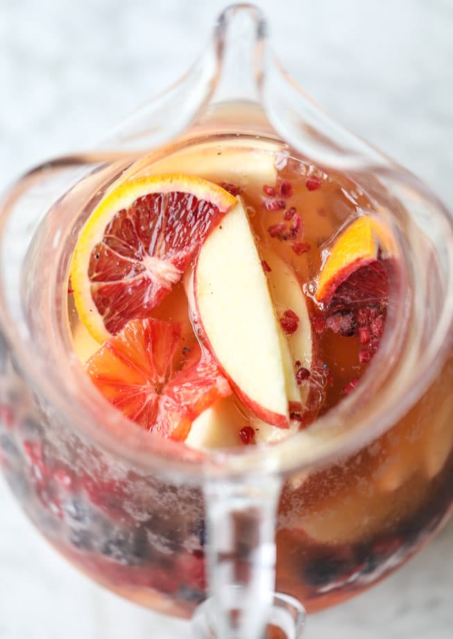 kombucha sangria I howsweeteats.com #kombucha #sangria #cocktails