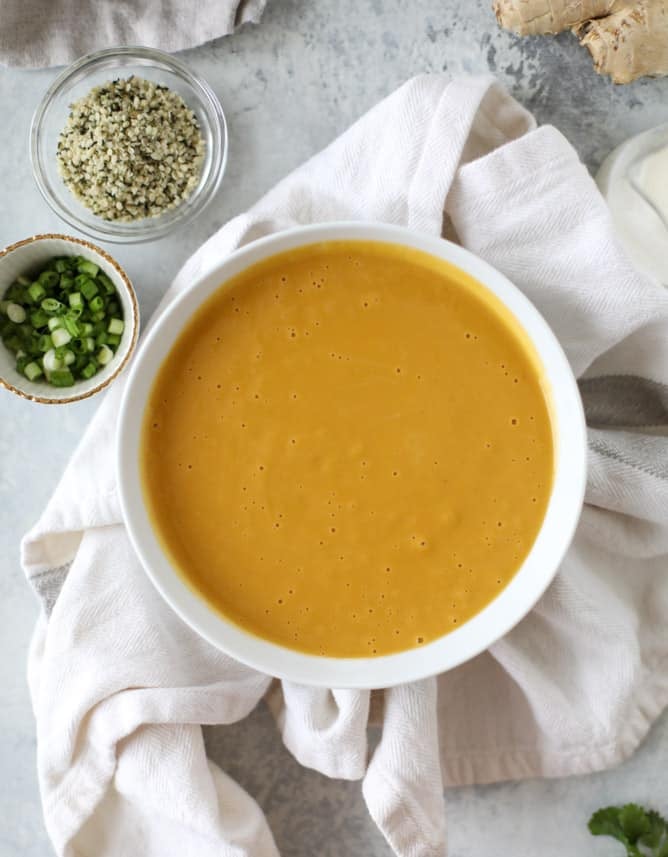 silky ginger sweet potato soup I howsweeteats.com #soup #sweetpotatoes #ginger #vegan