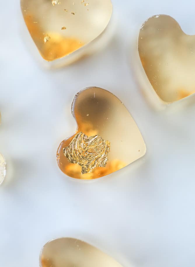 rosé champagne gummy bears I howsweeteats.com #gummybears #champagne #rosé #candy #homemade