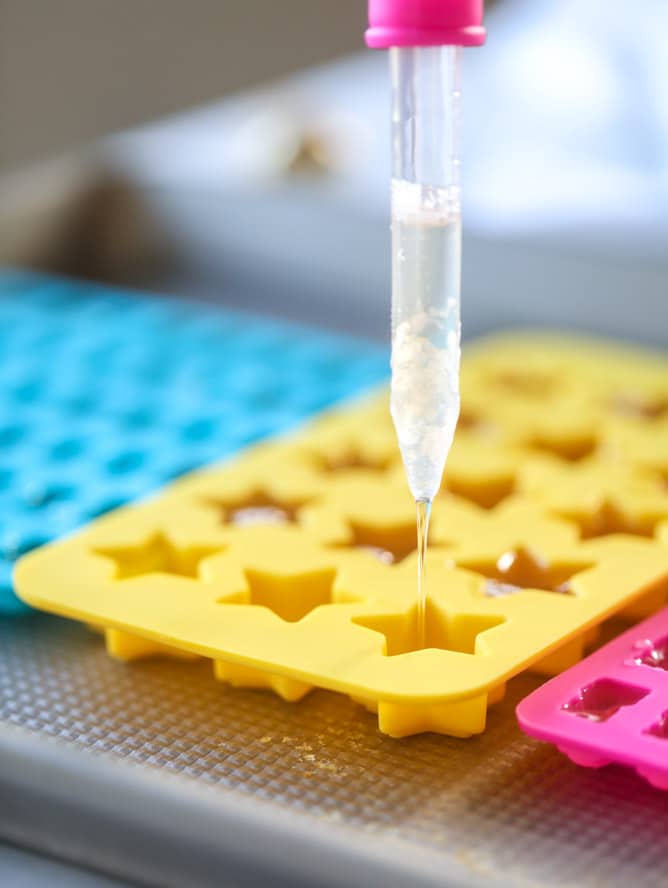 rosé champagne gummy bears I howsweeteats.com #gummybears #champagne #rosé #candy #homemade