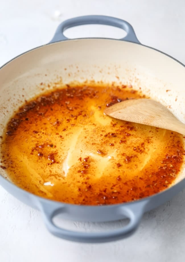 15 minute sesame ramen noodles I howsweeteats.com #ramen #ramennoodles #sesamenoodles #easy #recipes