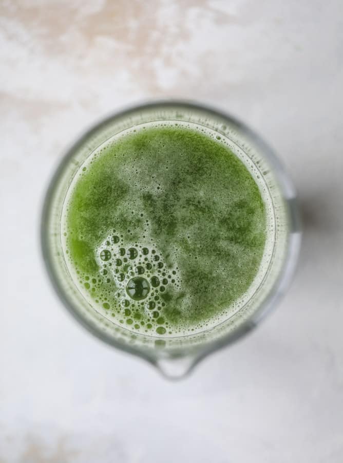 golden green goddess margaritas I howsweeteats.com #greengoddess #margaritas #saintpatricksday #cocktails #golfleaf