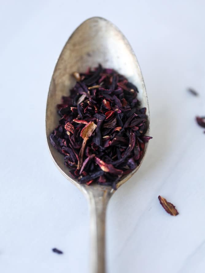 rosé hibiscus mimosas I howsweeteats.com #champagne #mimosa #rose #hibiscus #cocktail