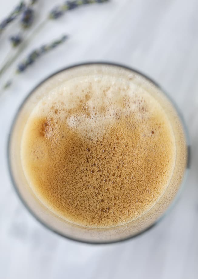 lavender vanilla iced lattes I howsweeteats.com #lavender #vanilla #icedcoffee #latte #coldbrew