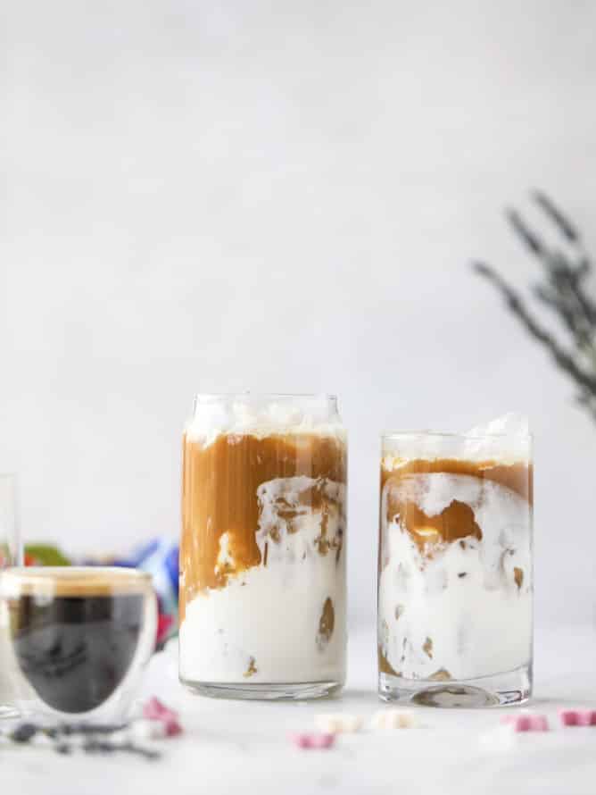 lavender vanilla iced lattes I howsweeteats.com #lavender #vanilla #icedcoffee #latte #coldbrew