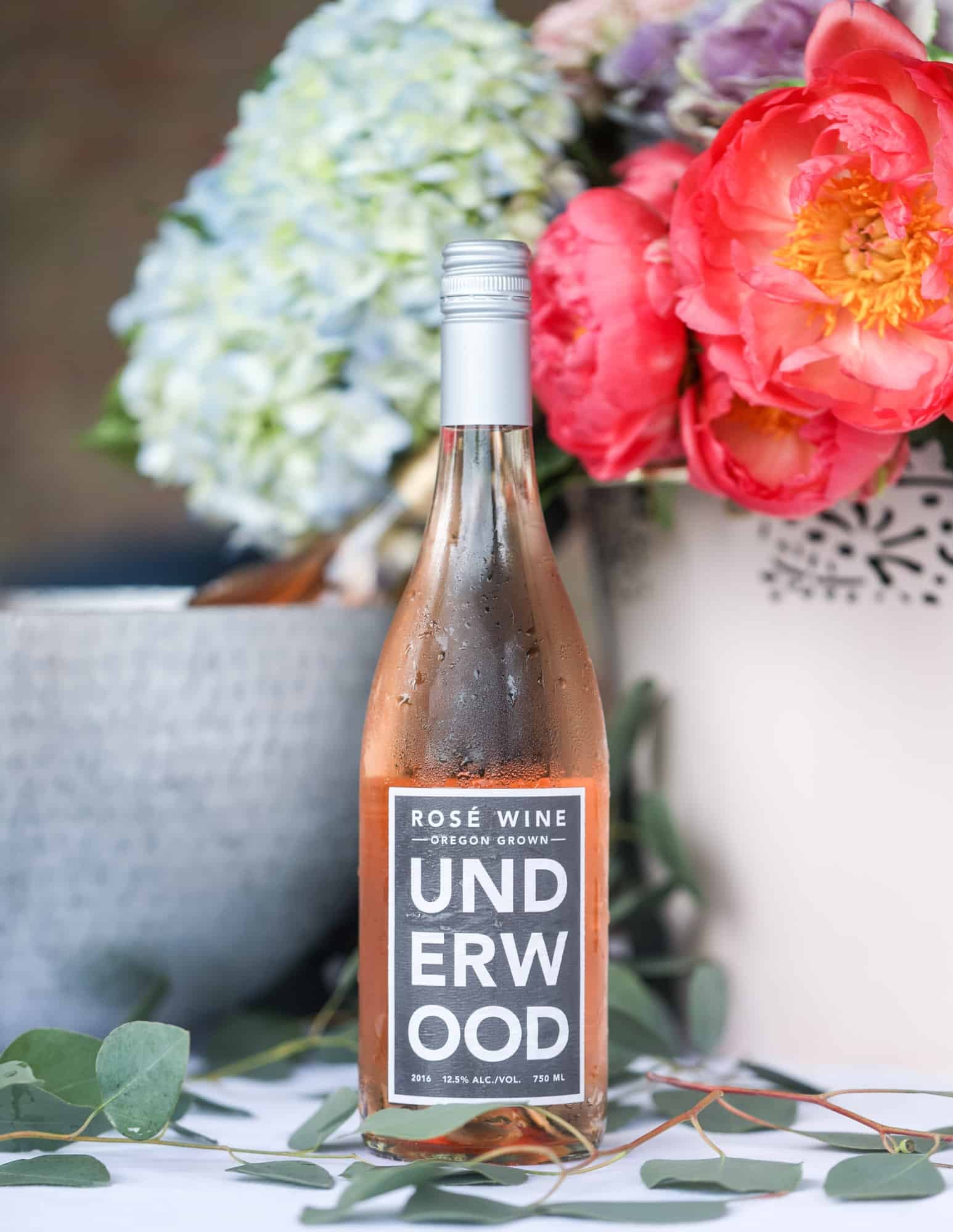 The best rosé to drink - all here in one epic summer guide for you! I'm sharing my personal favorite top ten rosé wines to drink in summer 2018, along with the perfect cheese board and snacks to go with. I howsweeteats.com #rosé #rose #summer #2018 #cheeseboard