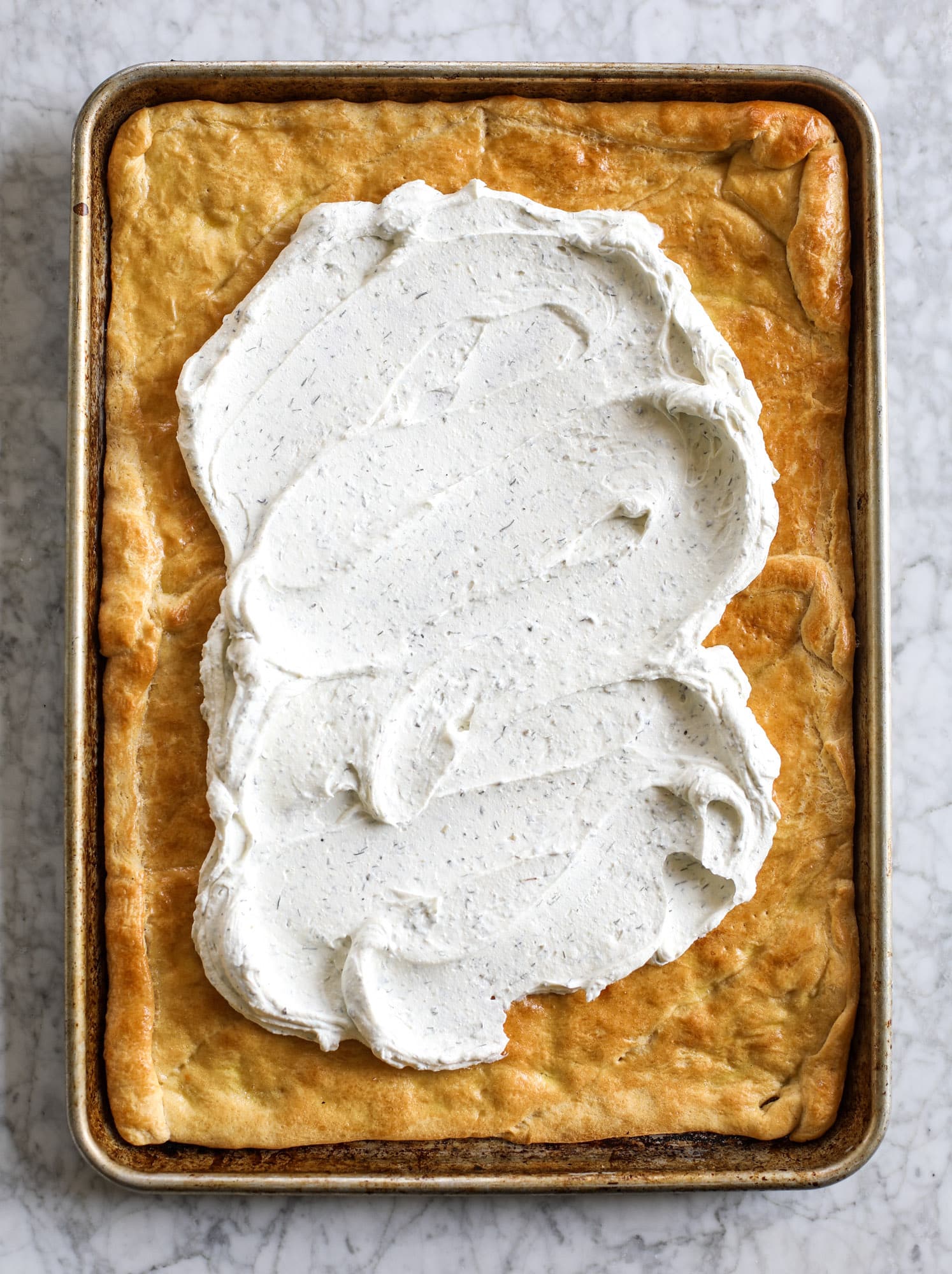 My mom's classic appetizer, the old school veggie pizza, is perfect for summer parties both indoor and out! A flaky pastry crust, a flavorful mascarpone greek yogurt base and tons of fresh chopped vegetables on top. It's a winning combination! I howsweeteats.com #veggie #pizza #appetizer #summer #crescentrolls #greekyogurt