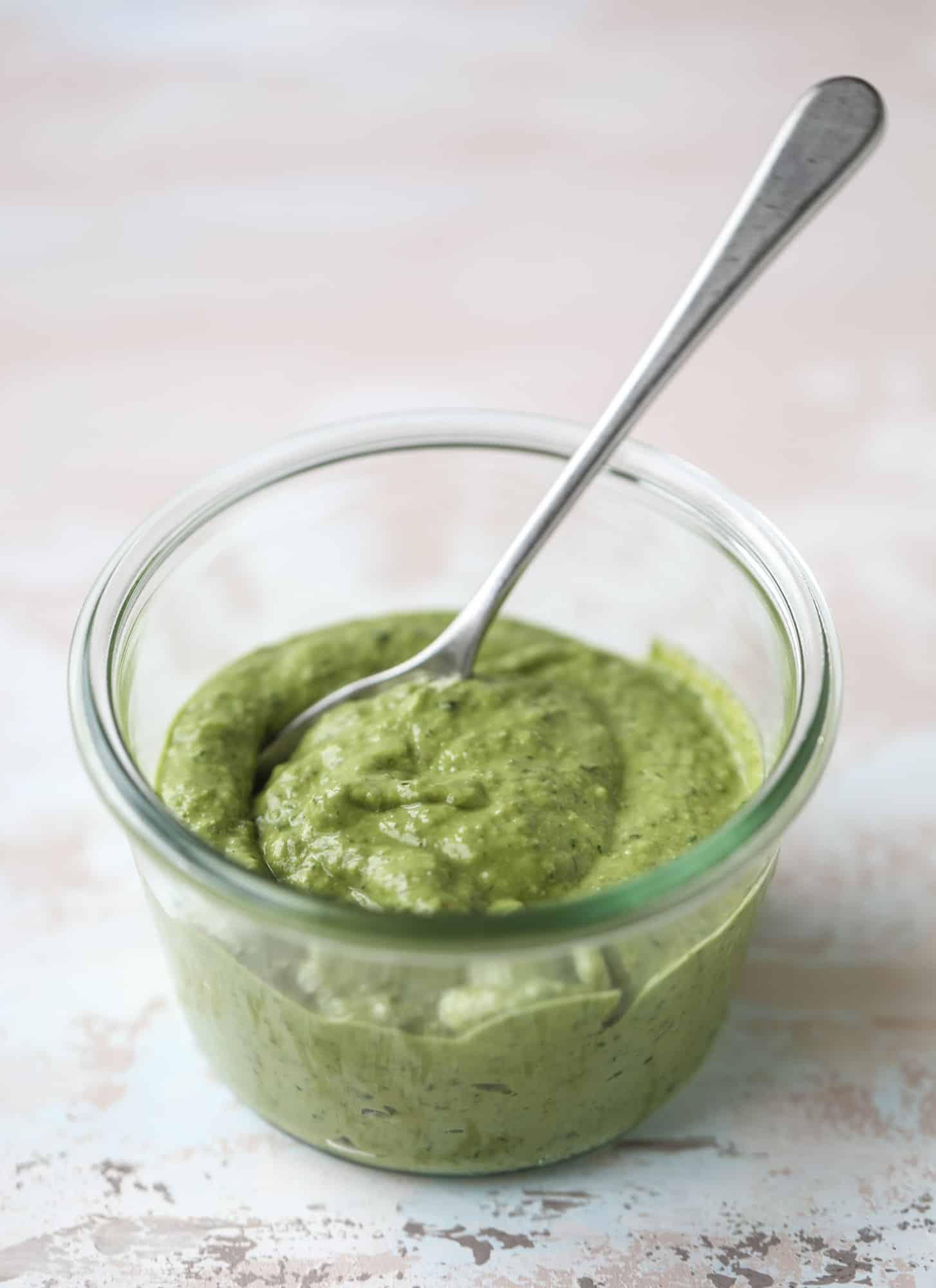 This skirt steak recipe is so super easy and delicious! Marinate it for a bit, prepare it to your liking then serve it with the most flavorful avocado pesto and grilled corn relish. Feels like a fancy restaurant meal and will make you love skirt steak forever! I howsweeteats.com #skirt #steak #avocado #pesto #corn #relish #recipes