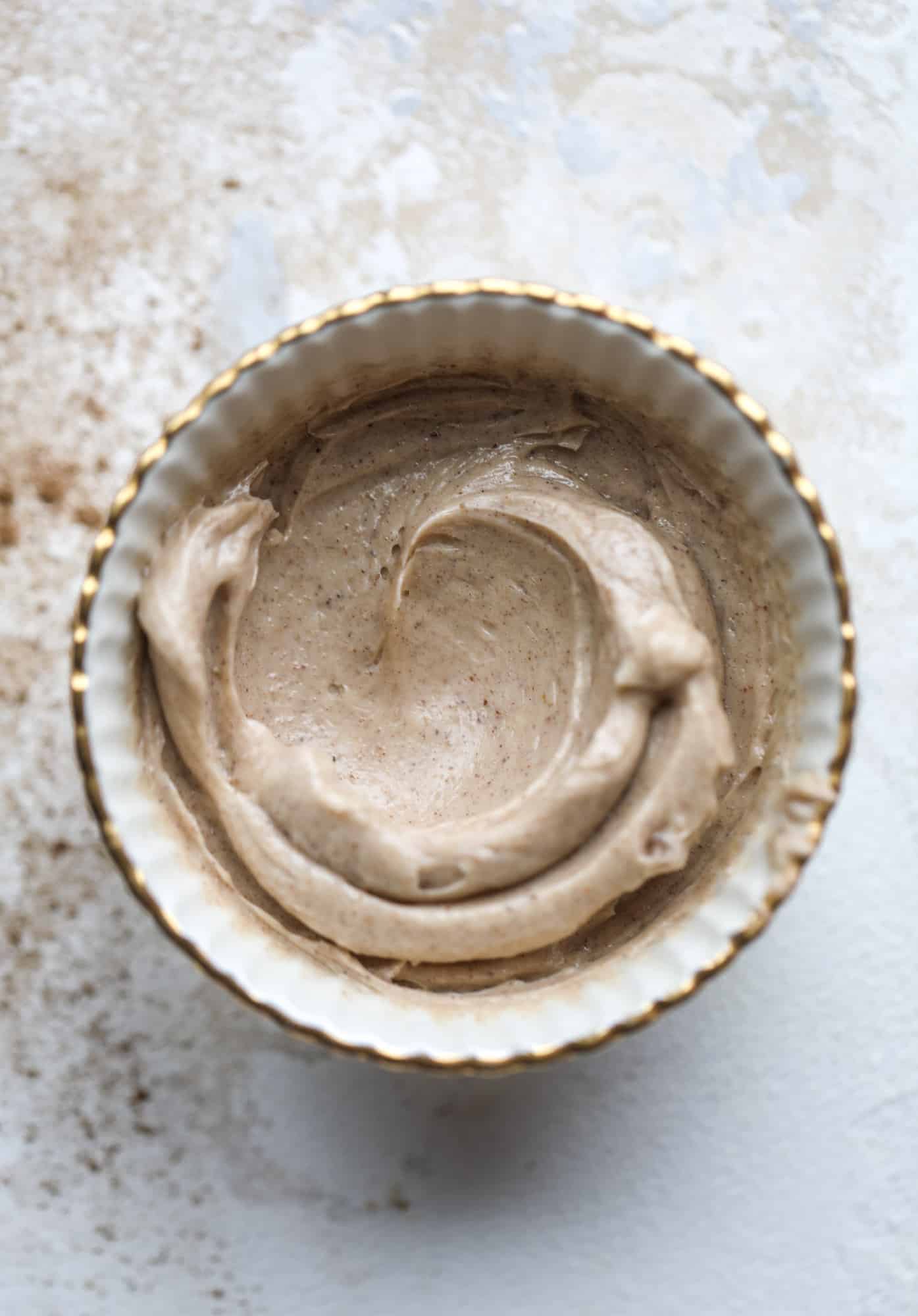 This cinnamon sugar toast is an absolutely dream! It's spread with a cinnamon brown sugar butter, grilled to perfection and served with creamy whipped ricotta cheese, fresh figs, honey, cinnamon and sliced almonds. I howsweeteats.com #cinnamon #sugar #toast #ricotta #figs #breakfast