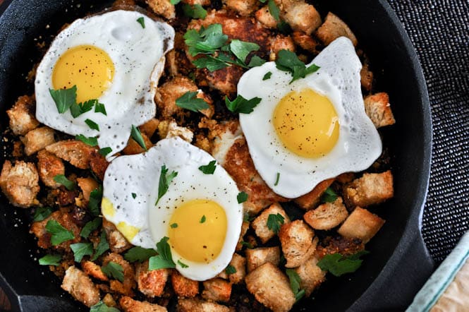 All of my favorite things to do with your thanksgiving leftovers! Breakfast, lunch and dinner are covered, these recipes will rejuvenate your leftovers!