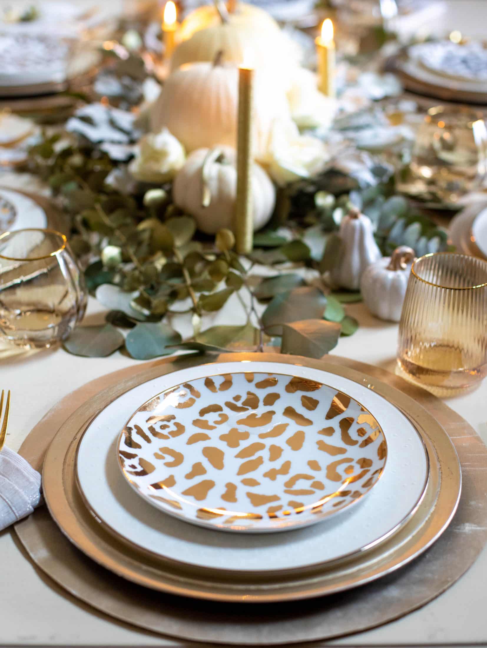 Sharing my 2019 Thanksgiving menu, all the kitchen tools that help me pull it off and the timeline from a month out! Organization freaks unite!