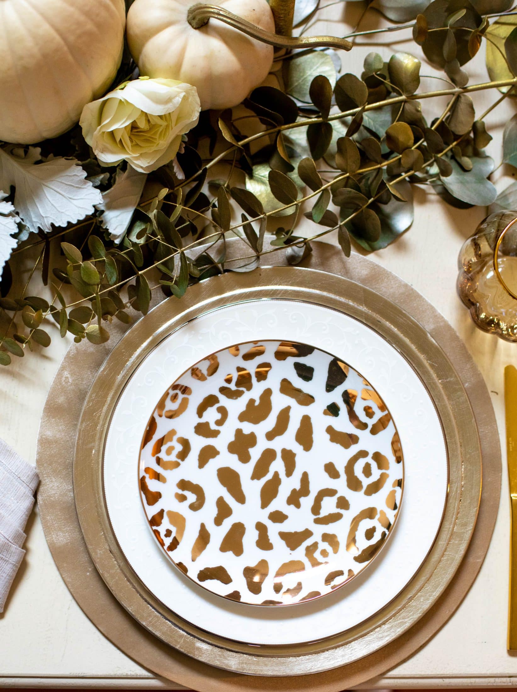 Sharing my 2019 Thanksgiving menu, all the kitchen tools that help me pull it off and the timeline from a month out! Organization freaks unite!