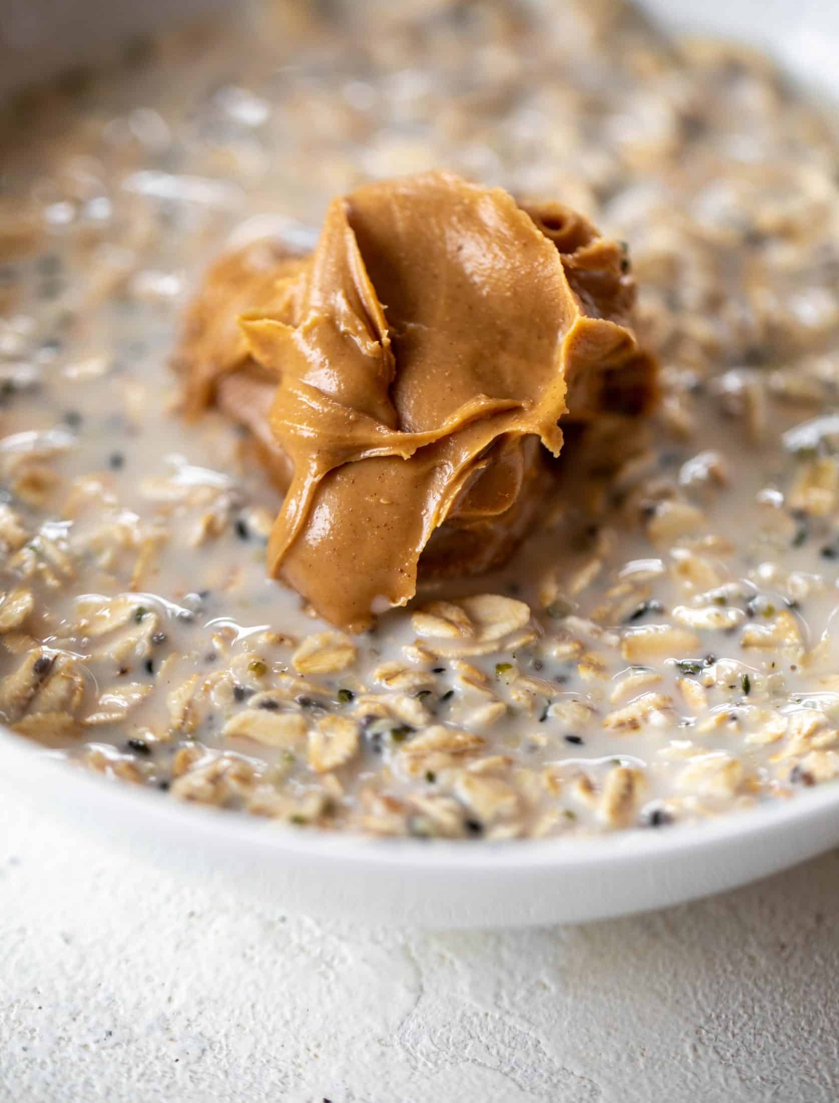 These peanut butter overnight oats are my favorite breakfast! Top with 5 minute grain free chocolate granola and it's the best combo ever.