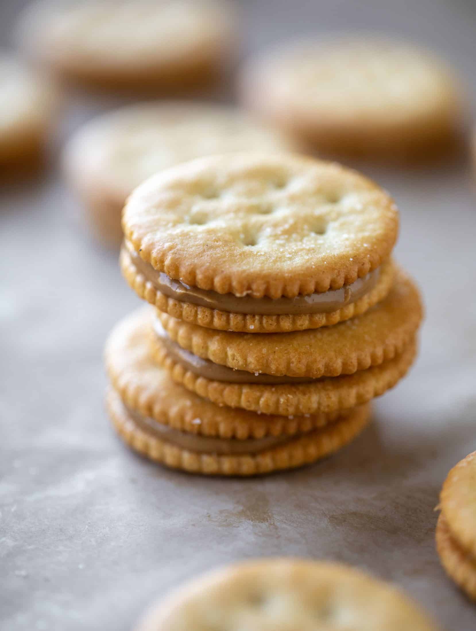 peanut butter ritz cracker sandwiches