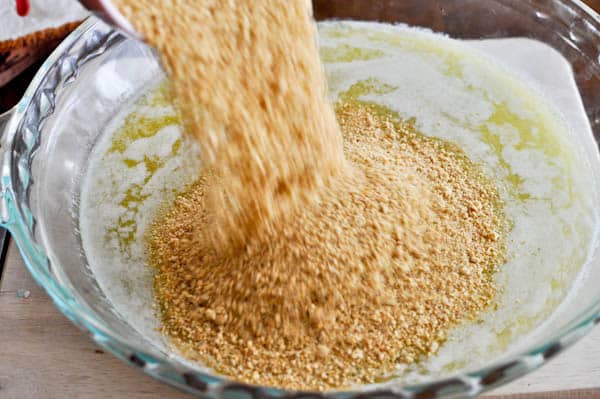 S'mores Pie I howsweeteats.com S'mores Pie I howsweeteats.com