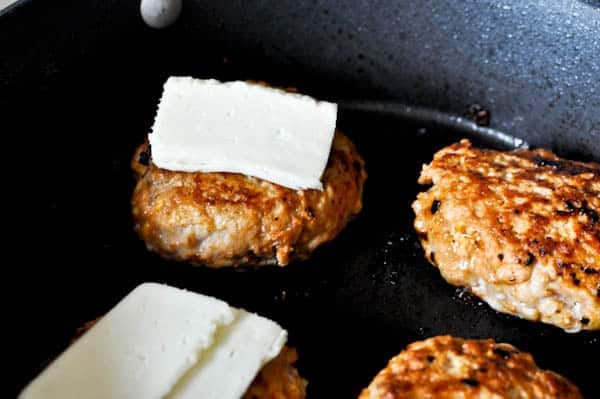 BBQ Chicken Burgers I howsweeteats.com BBQ Chicken Burgers I howsweeteats.com