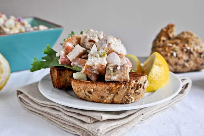 Greek Grilled Chicken Salad I howsweeteats.com Greek Grilled Chicken Salad I howsweeteats.com