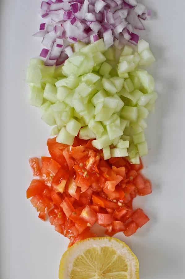 Greek Grilled Chicken Salad I howsweeteats.com Greek Grilled Chicken Salad I howsweeteats.com