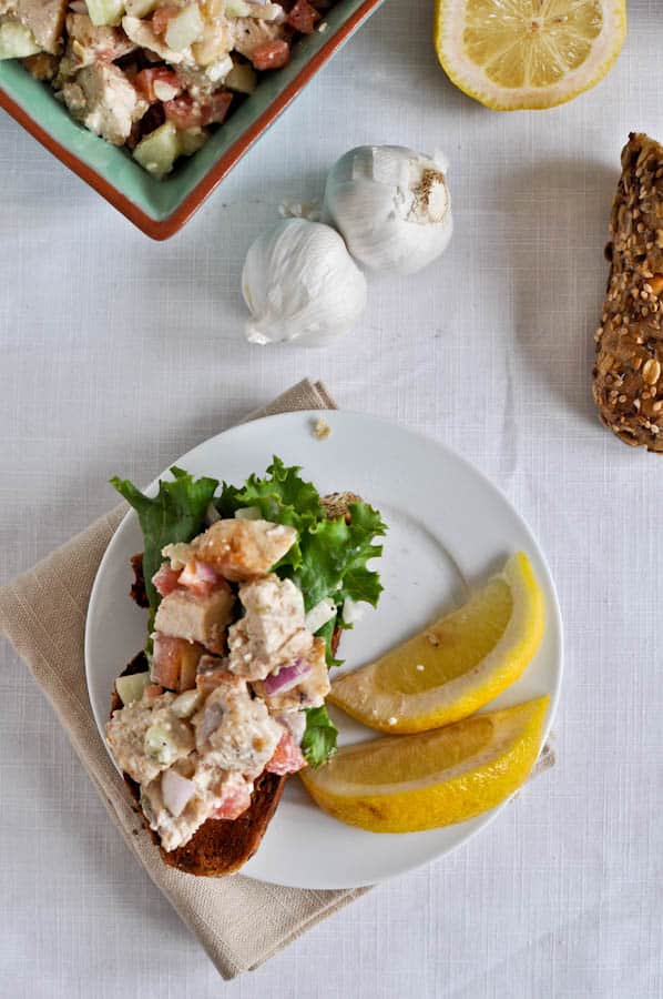 Greek Grilled Chicken Salad I howsweeteats.com Greek Grilled Chicken Salad I howsweeteats.com