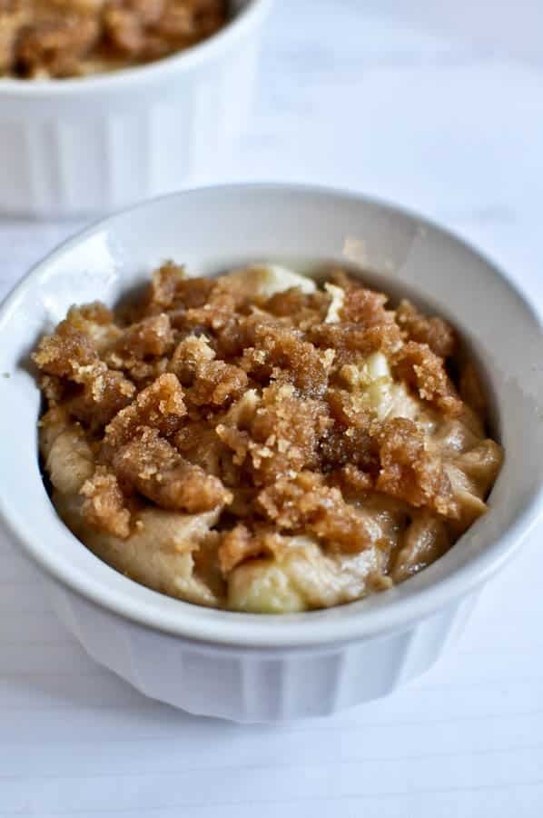 Apple Pie Breakfast Cakes I howsweeteats.com Apple Pie Breakfast Cakes I howsweeteats.com