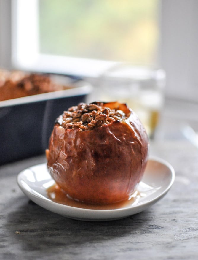 Bourbon Baked Apples I howsweeteats.com Bourbon Baked Apples I howsweeteats.com