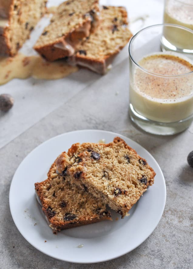 Eggnog Chocolate Chip Bread I howsweeteats.com