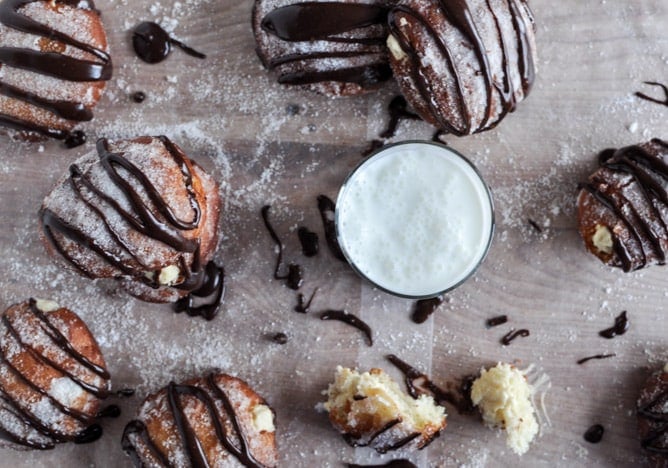 Peanut Butter Cream Filled Donuts I howsweeteats.com