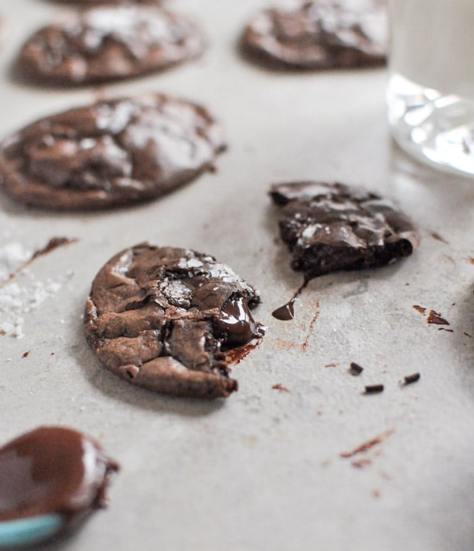 Salted Dark Chocolate Truffle Cookies I howsweeteats.com