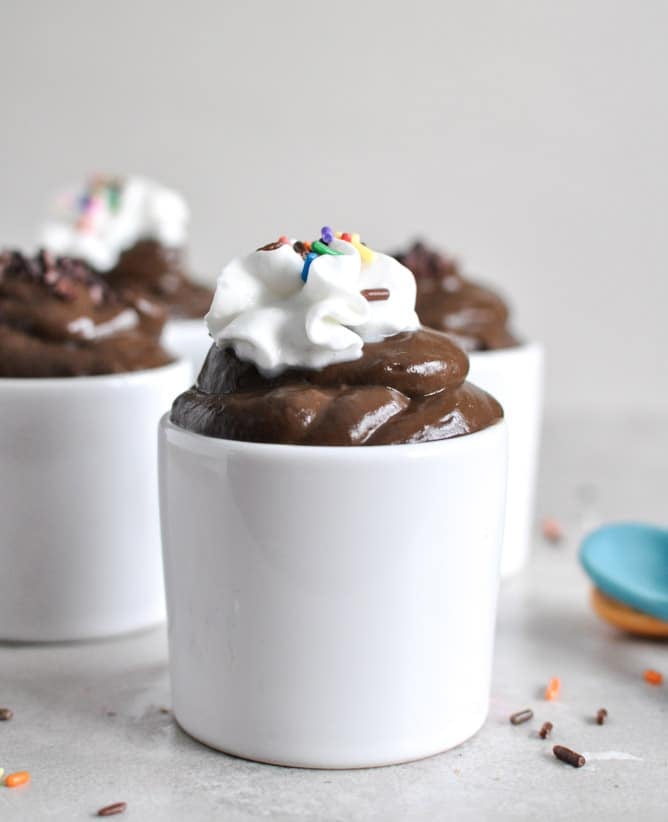 Healthy Chocolate Avocado Pudding I howsweeteats.com