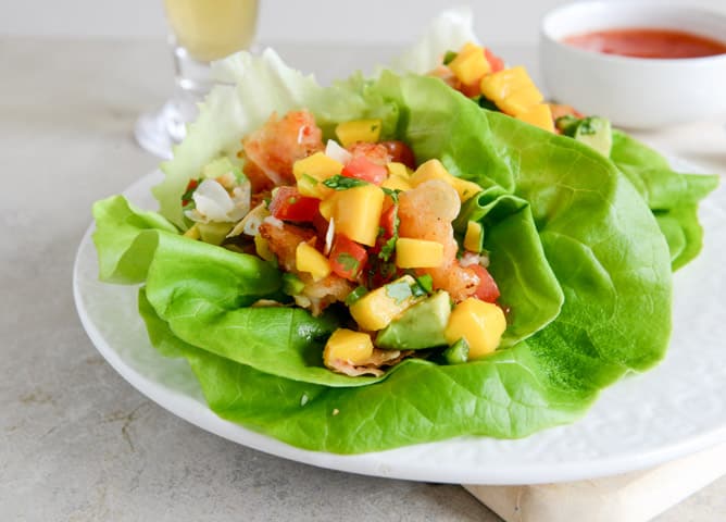 Beer Battered Shrimp Lettuce Wraps with Mango Avocado Salsa I howsweeteats.com