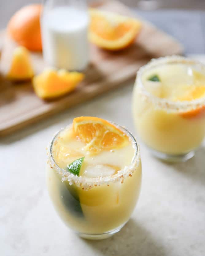 Coconut Creamsicle Margaritas I howsweeteats.com Coconut Creamsicle Margaritas I howsweeteats.com