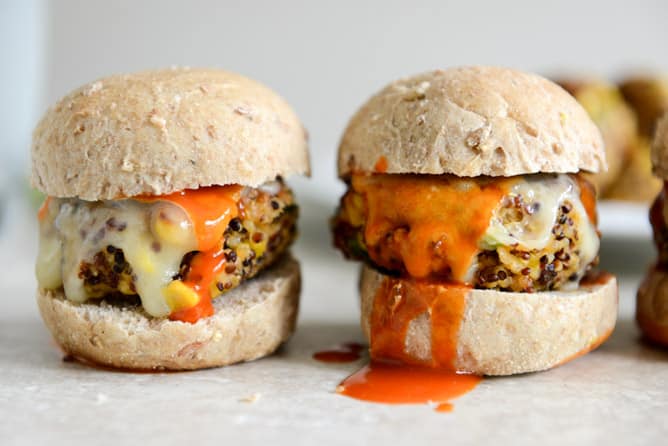 Crispy Buffalo Style Quinoa Sliders with Sweet Corn + Scallions I howsweeteats.com