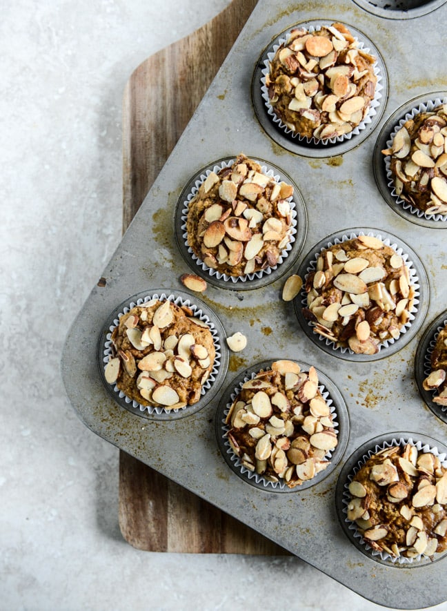 Whole Wheat Pumpkin Almond Muffins I howsweeteats.com Whole Wheat Pumpkin Almond Muffins I howsweeteats.com