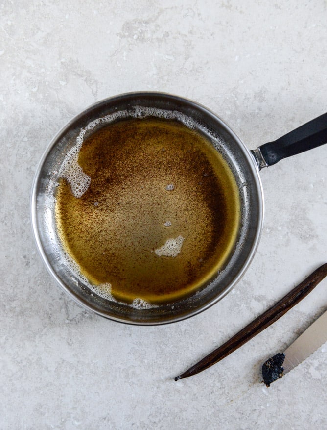 Vanilla Bean Brown Butter Recipe I howsweeteats.com Vanilla Bean Brown Butter Recipe I howsweeteats.com