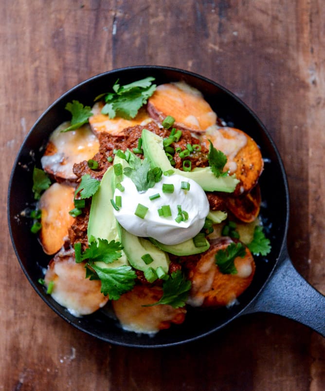 sweet potato chili cheese fries I howsweeteats.com sweet potato chili cheese fries I howsweeteats.com