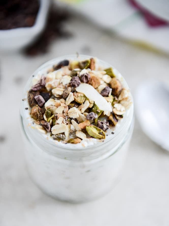 toasted pistachio and pineapple muesli I howsweeteats.com
