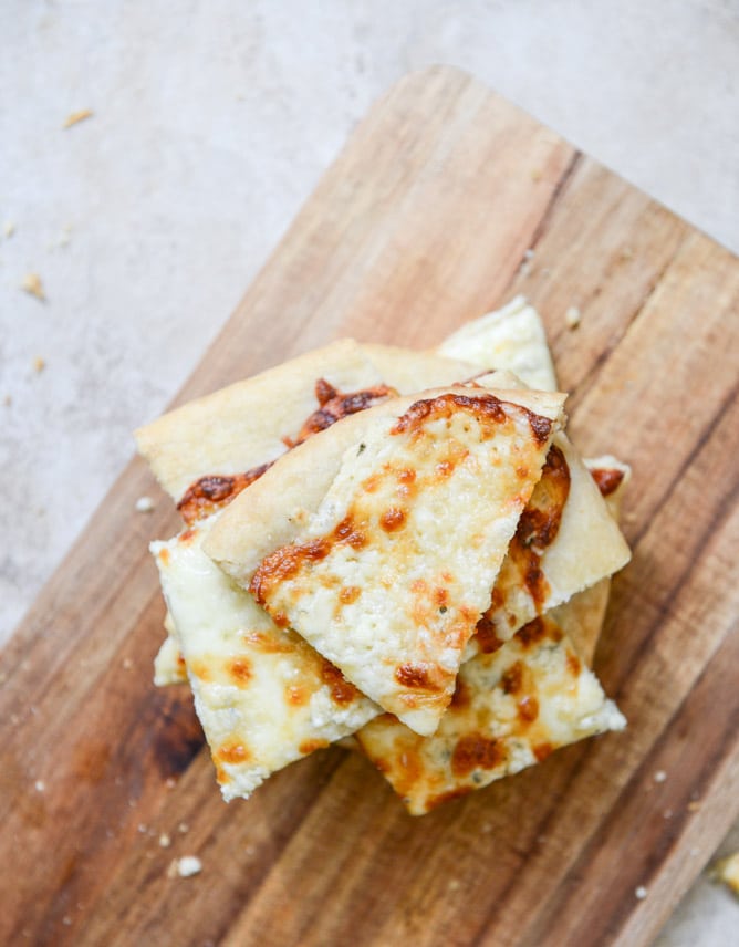 Quattro Formaggi Flatbread I howsweeteats.com