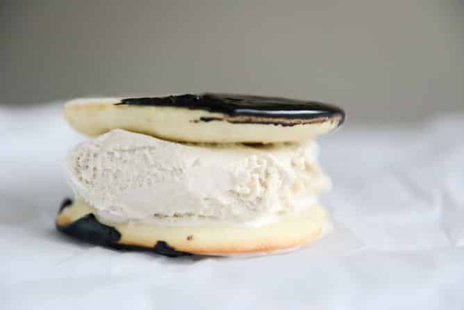 black and white cookie ice cream sandwiches I howsweeteats.com