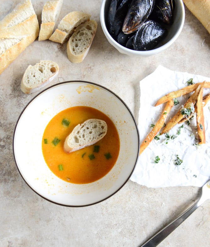 coconut curry mussels I howsweeteats.com